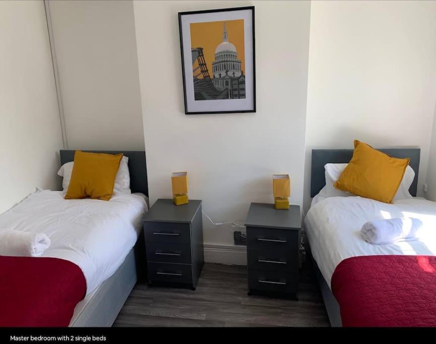 Wv1 Budget Contractor Stays- 5 Beds - Discounts Ok วุลฟ์เวอร์แฮมป์ตัน ภายนอก รูปภาพ